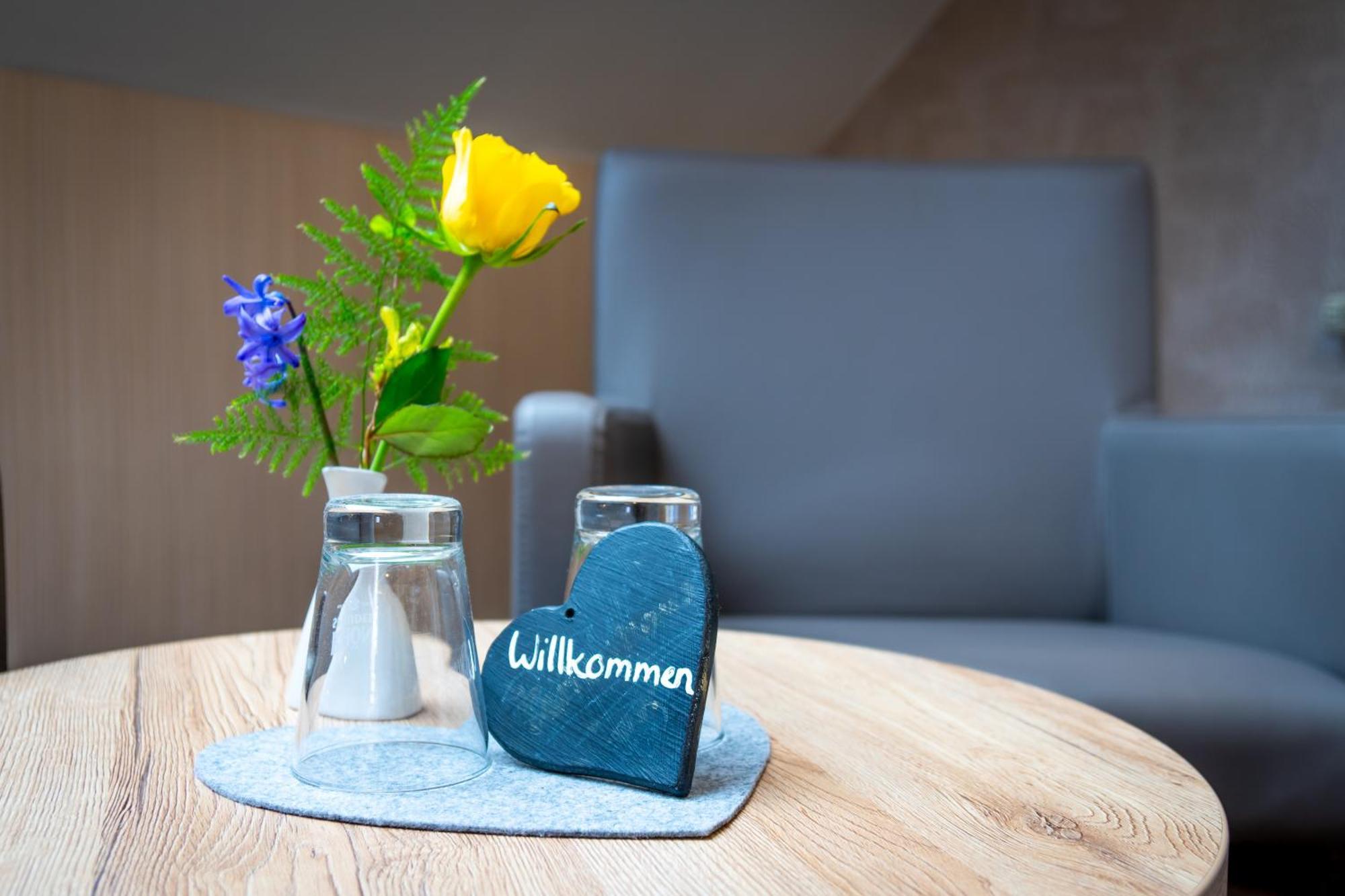 Landhotel Zur Gruenen Kutte Bernshausen Luaran gambar