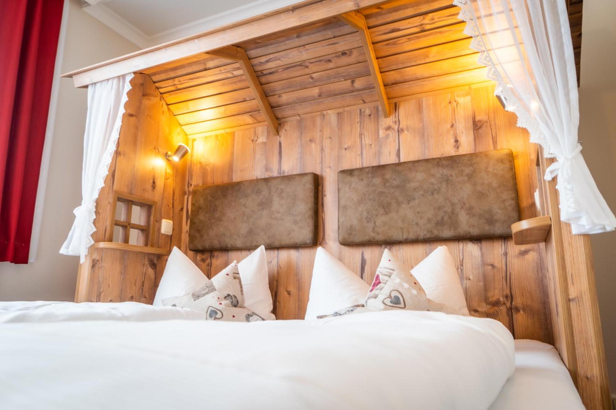 Landhotel Zur Gruenen Kutte Bernshausen Luaran gambar
