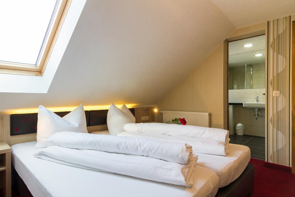 Landhotel Zur Gruenen Kutte Bernshausen Luaran gambar